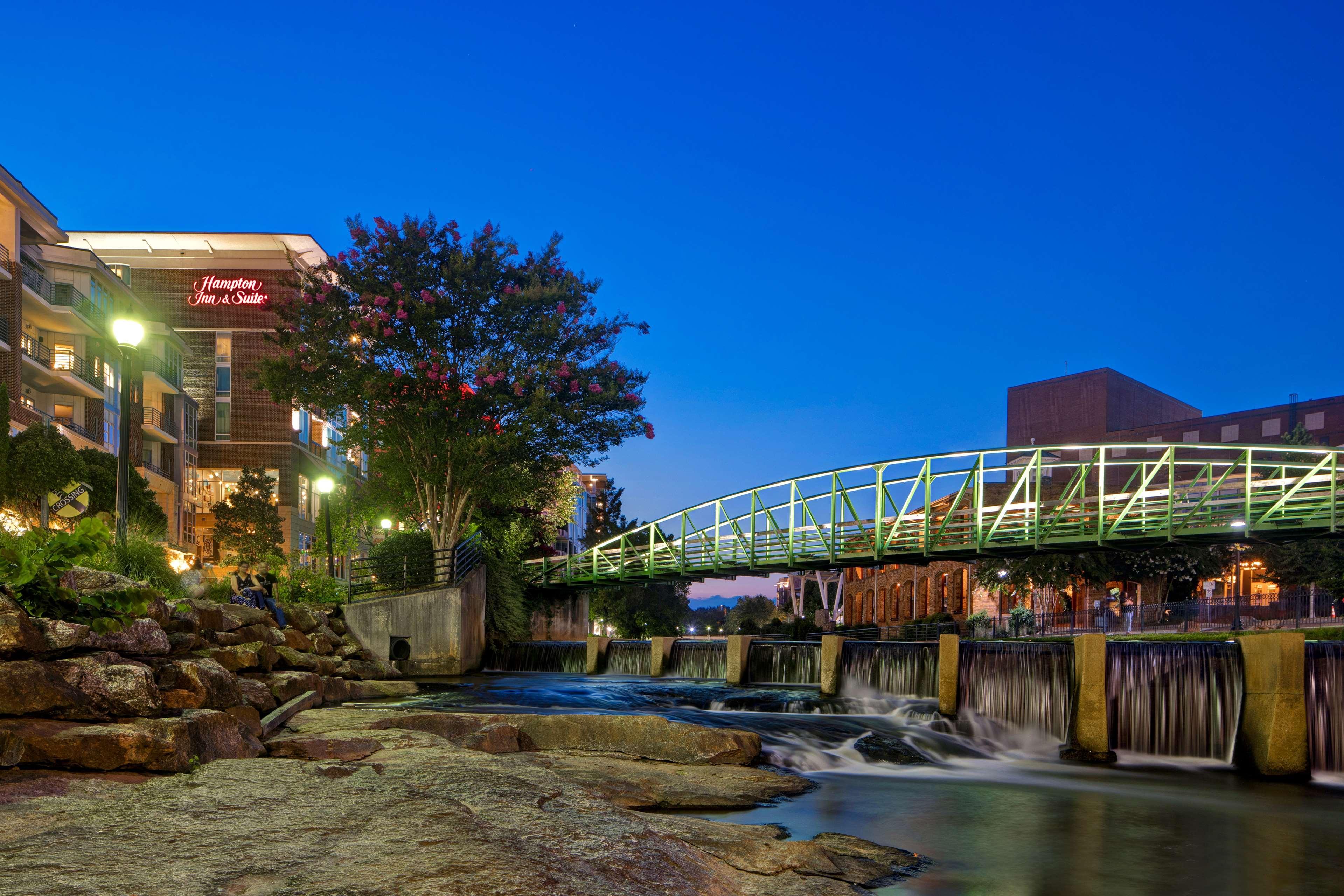 Hampton Inn & Suites Greenville-Downtown-Riverplace Exterior foto