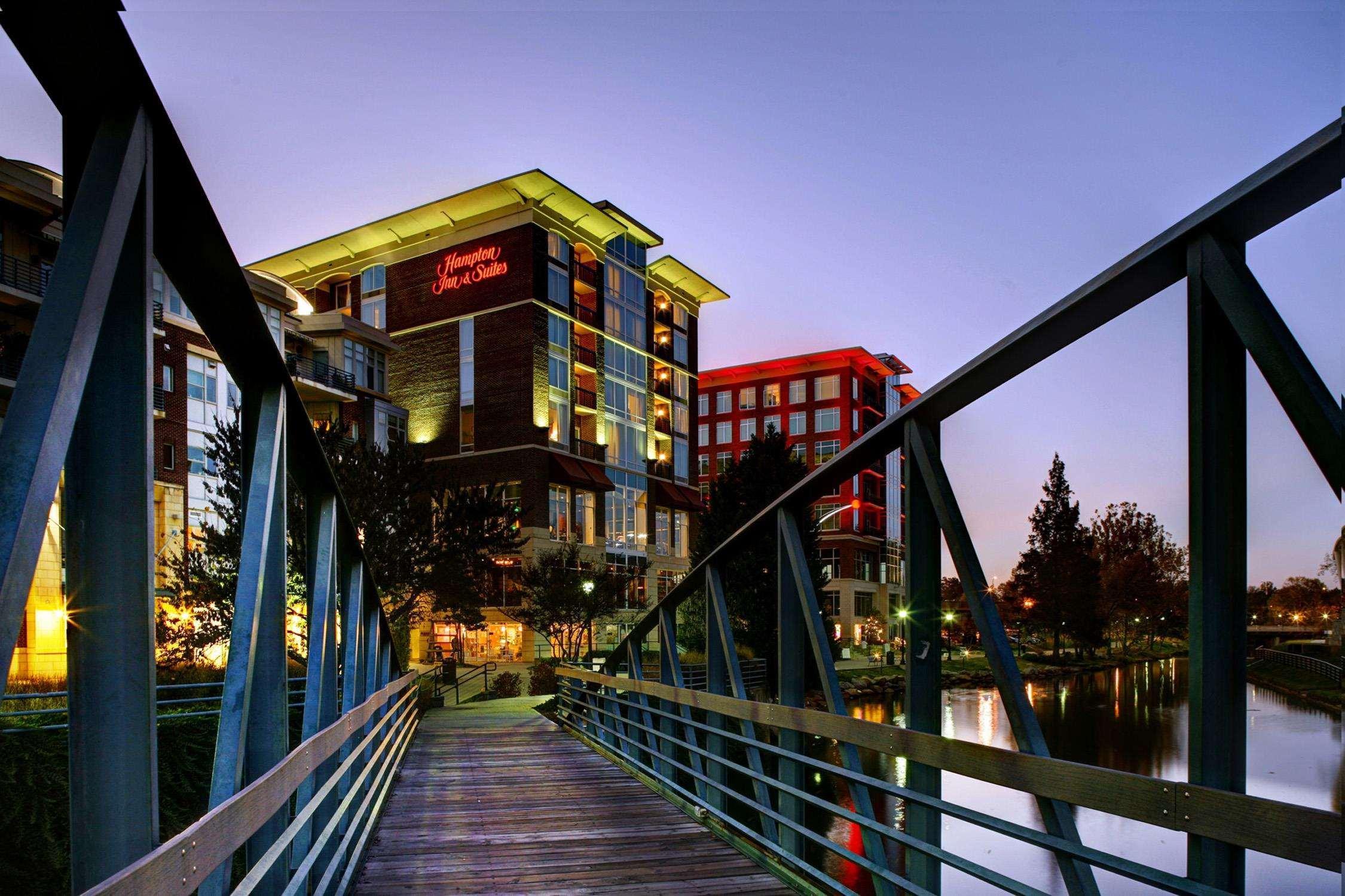 Hampton Inn & Suites Greenville-Downtown-Riverplace Exterior foto